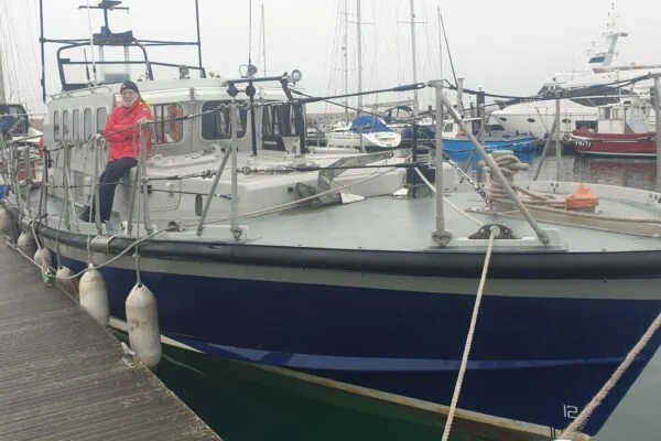 Sea Searcher arrives 6